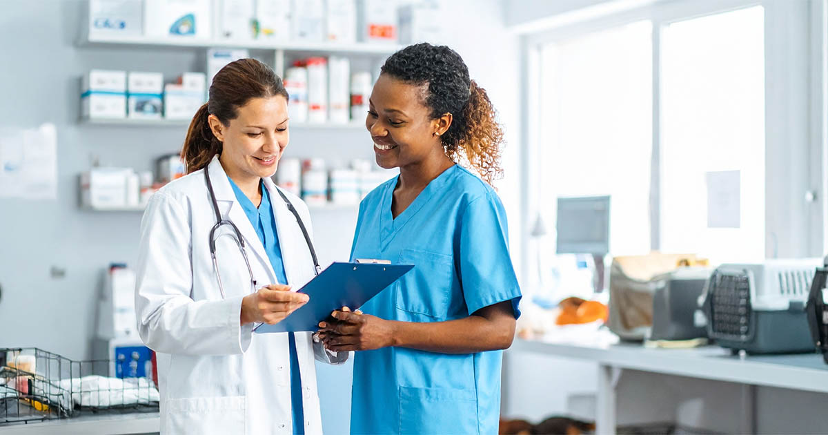 Difference Between Veterinary Managing and Leading Difference Between Veterinary Managing and Leading